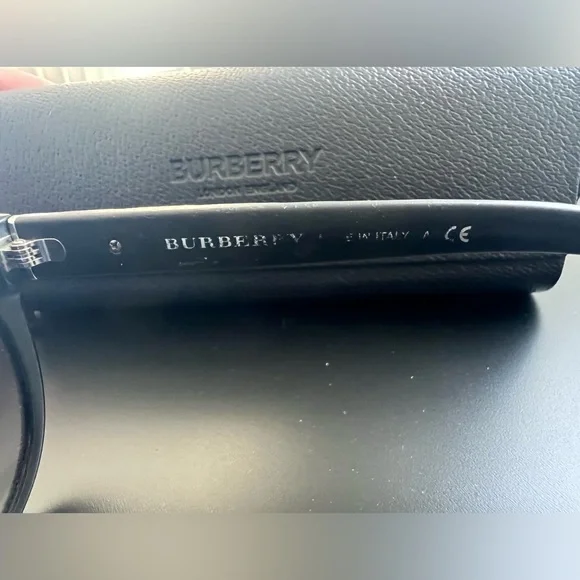 Burberry Classic Black Sunglasses - Picture 4 of 5